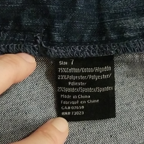 Low Rise Stretchy Denim Shorts - Picture 8 of 8